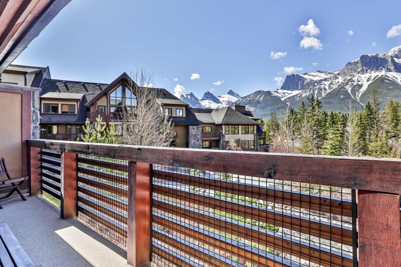 Revel Guest House - The Place For Merriment Canmore Exterior photo