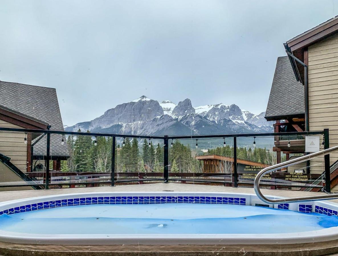 Revel Guest House - The Place For Merriment Canmore Exterior photo